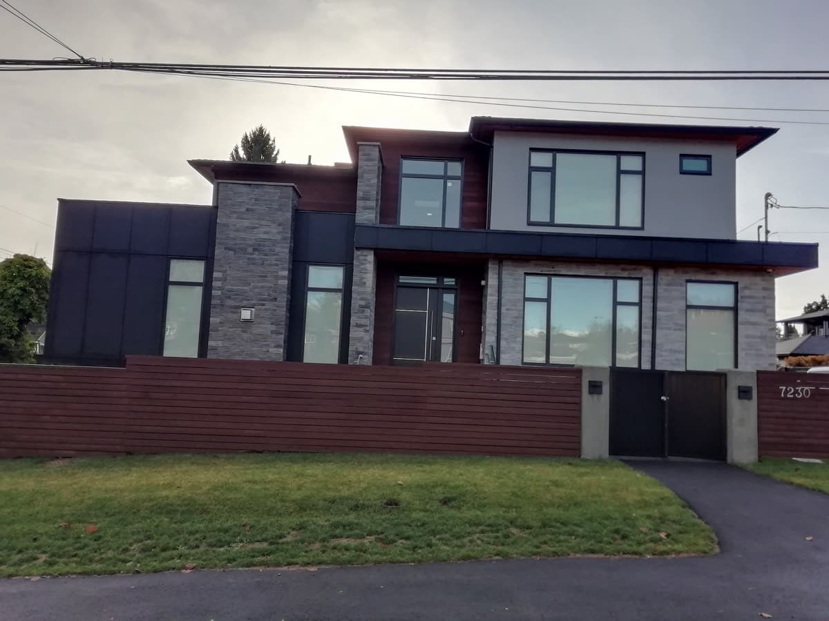 Kitchener custom home build by Harewood Construction