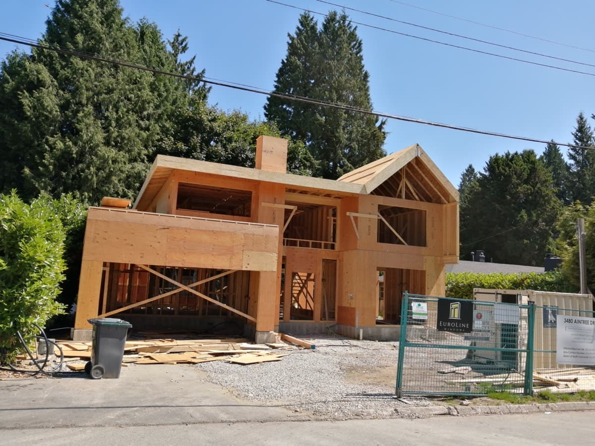 North Vancouver custom home by Harewood Construction